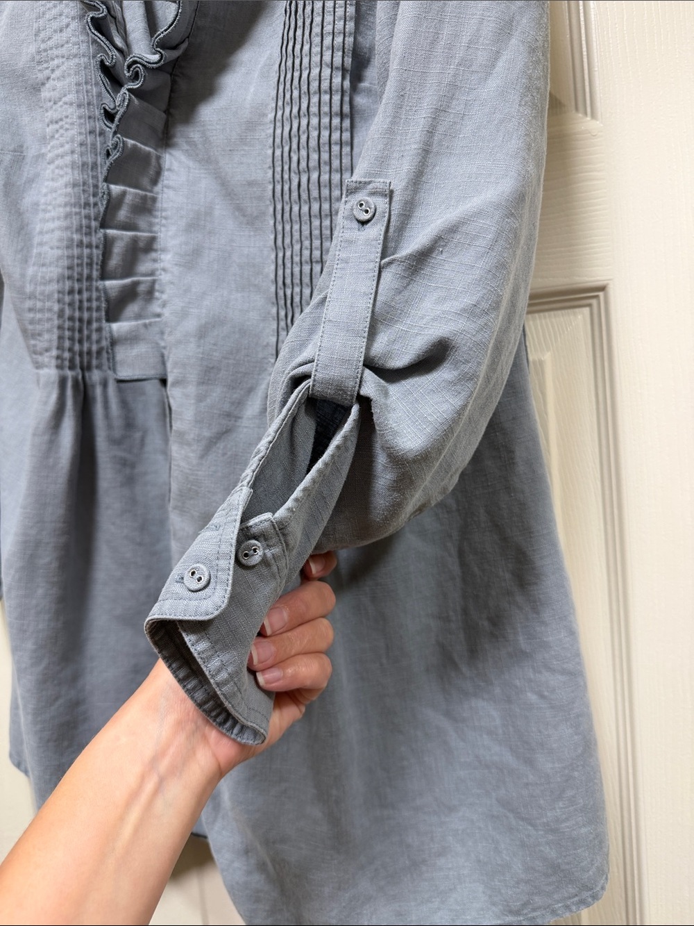 Women’s Ruffle-Front Denim Button-Up - Picture 3 of 6